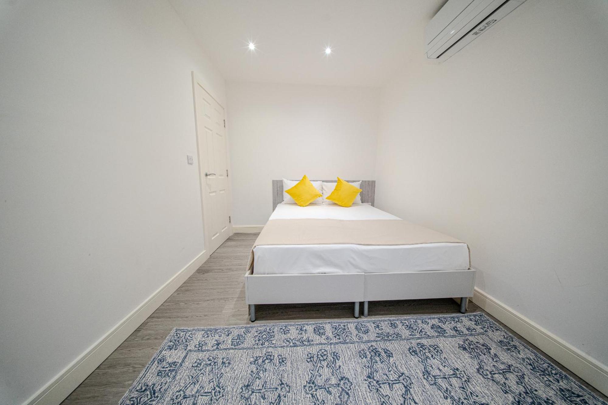 Ilford Luxury Apartments Exterior photo